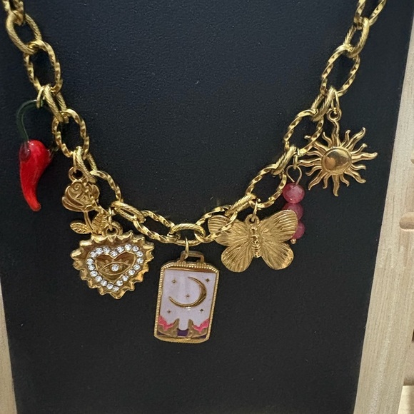 Girly charmed necklace - Picture 2 of 2